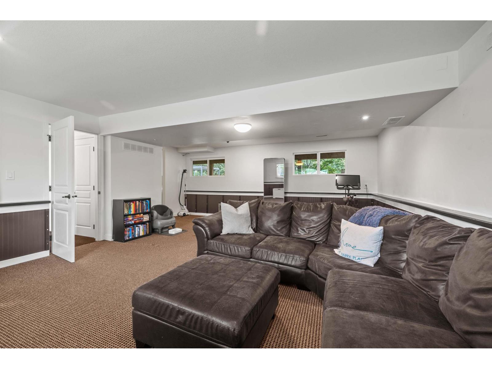 9650 Aberdeen Crescent Property Photo 25