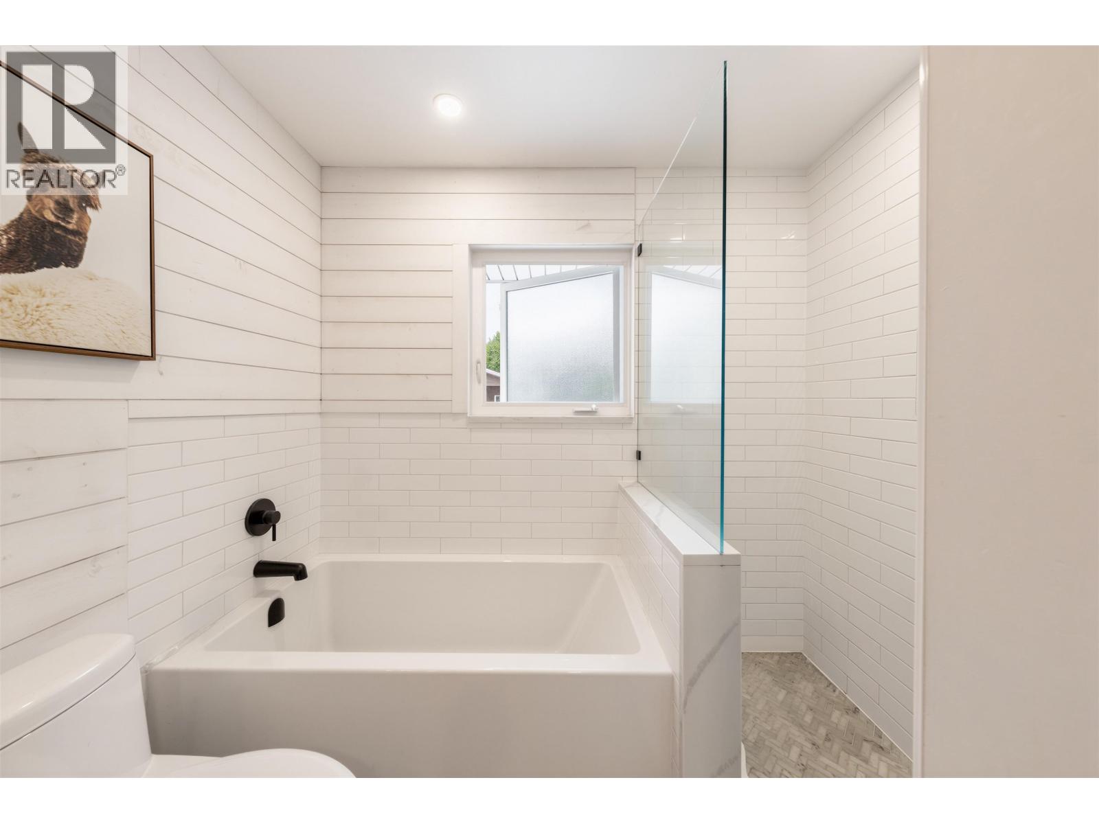1017 Walalee Drive Property Photo 22