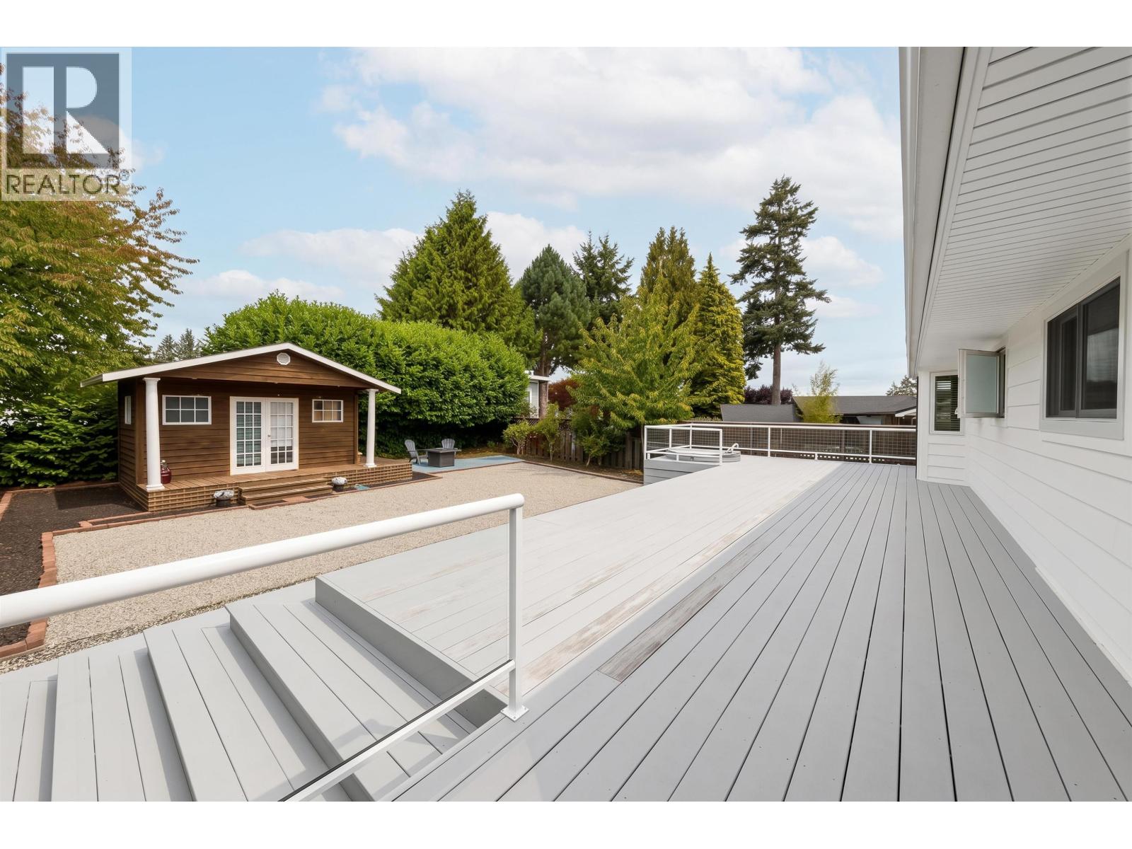 1017 Walalee Drive Property Photo 34