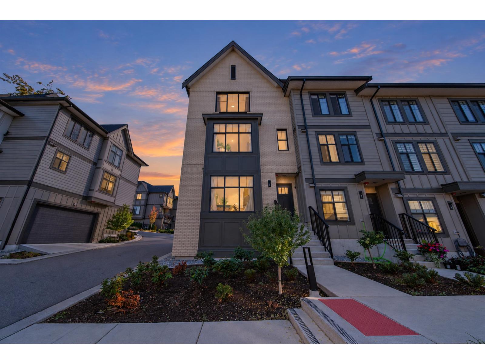 74 2350 165 STREET Property Photo 1