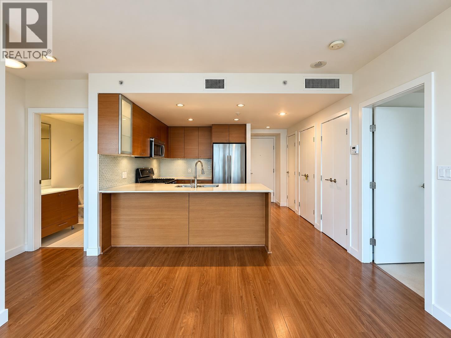 807 5900 Alderbridge Way Property Photo 3