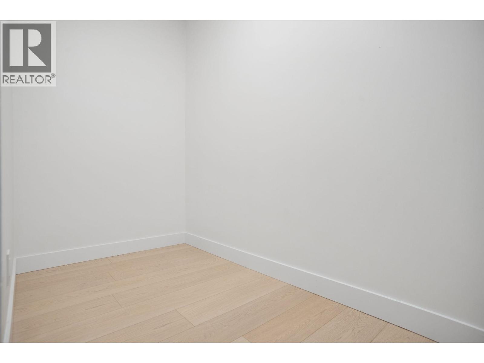 2301 689 Abbott Street Property Photo 16