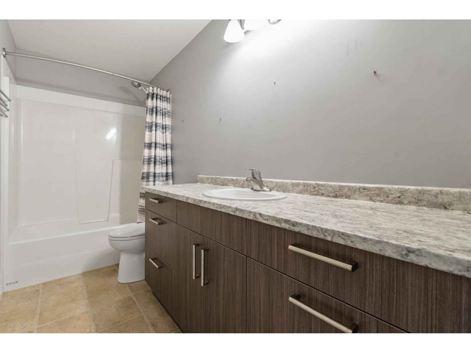 46000 Thomas Road #96 Property Photo 16