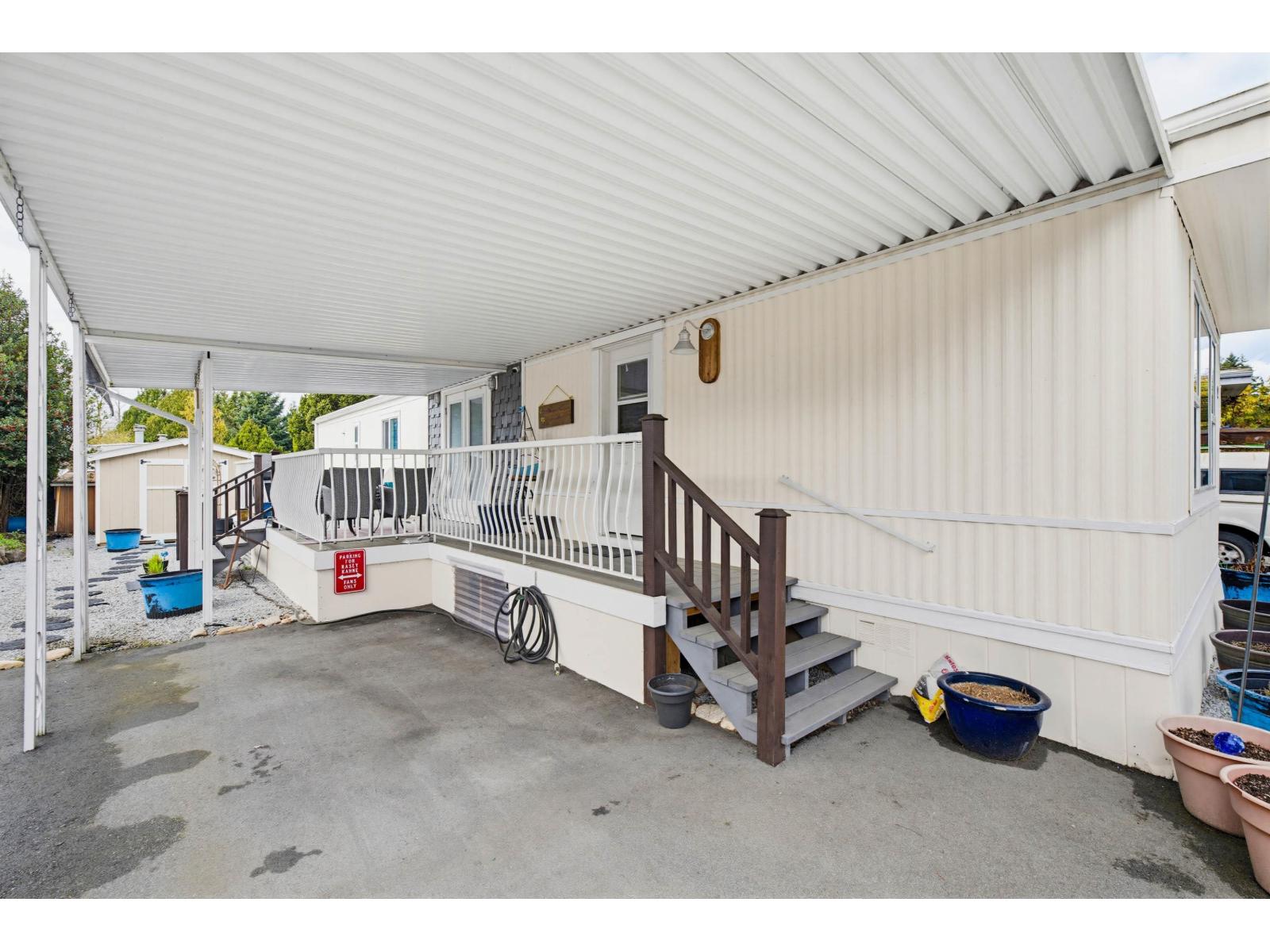 182 3665 244 Street Property Photo 4