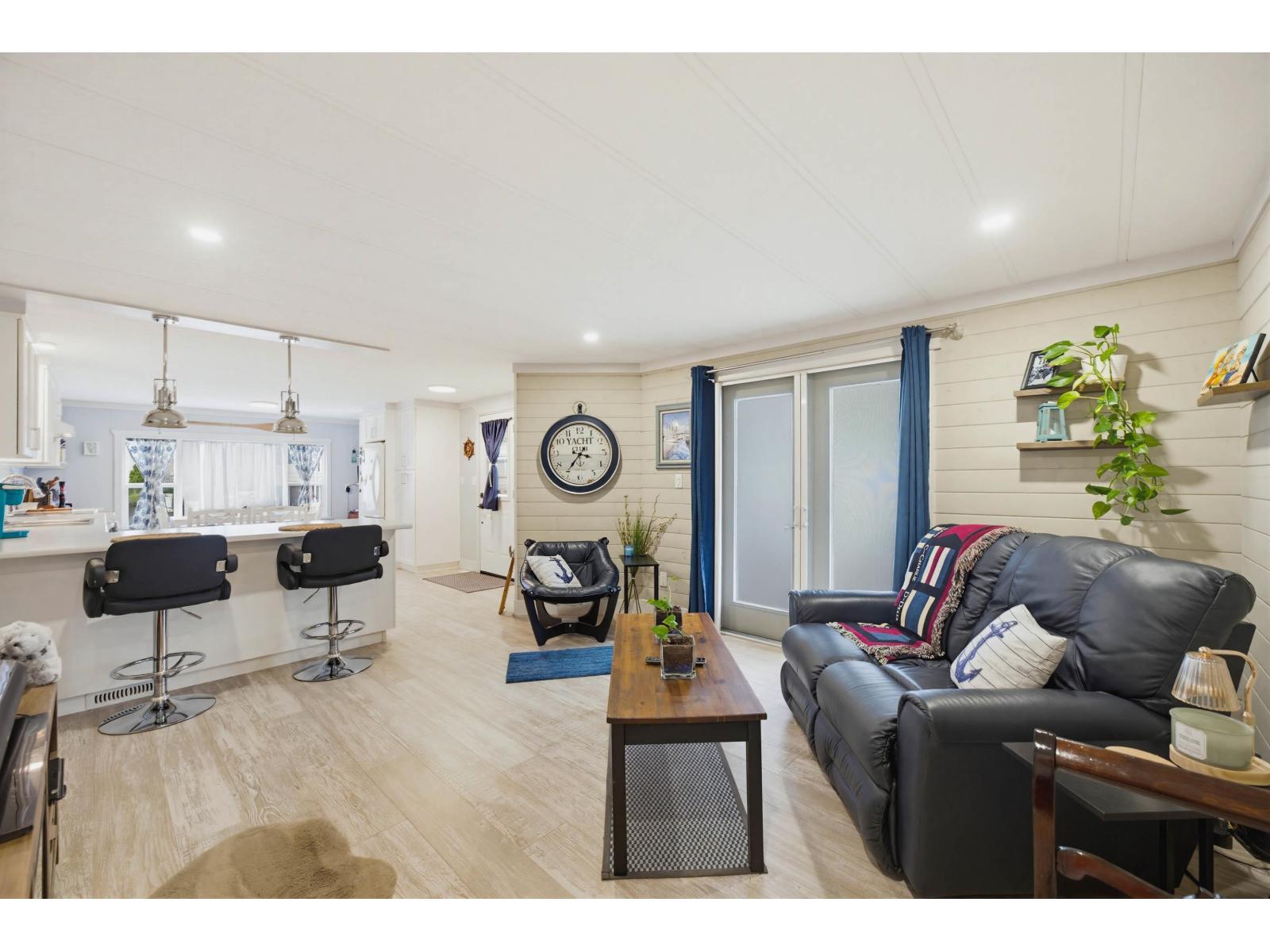 182 3665 244 Street Property Photo 8