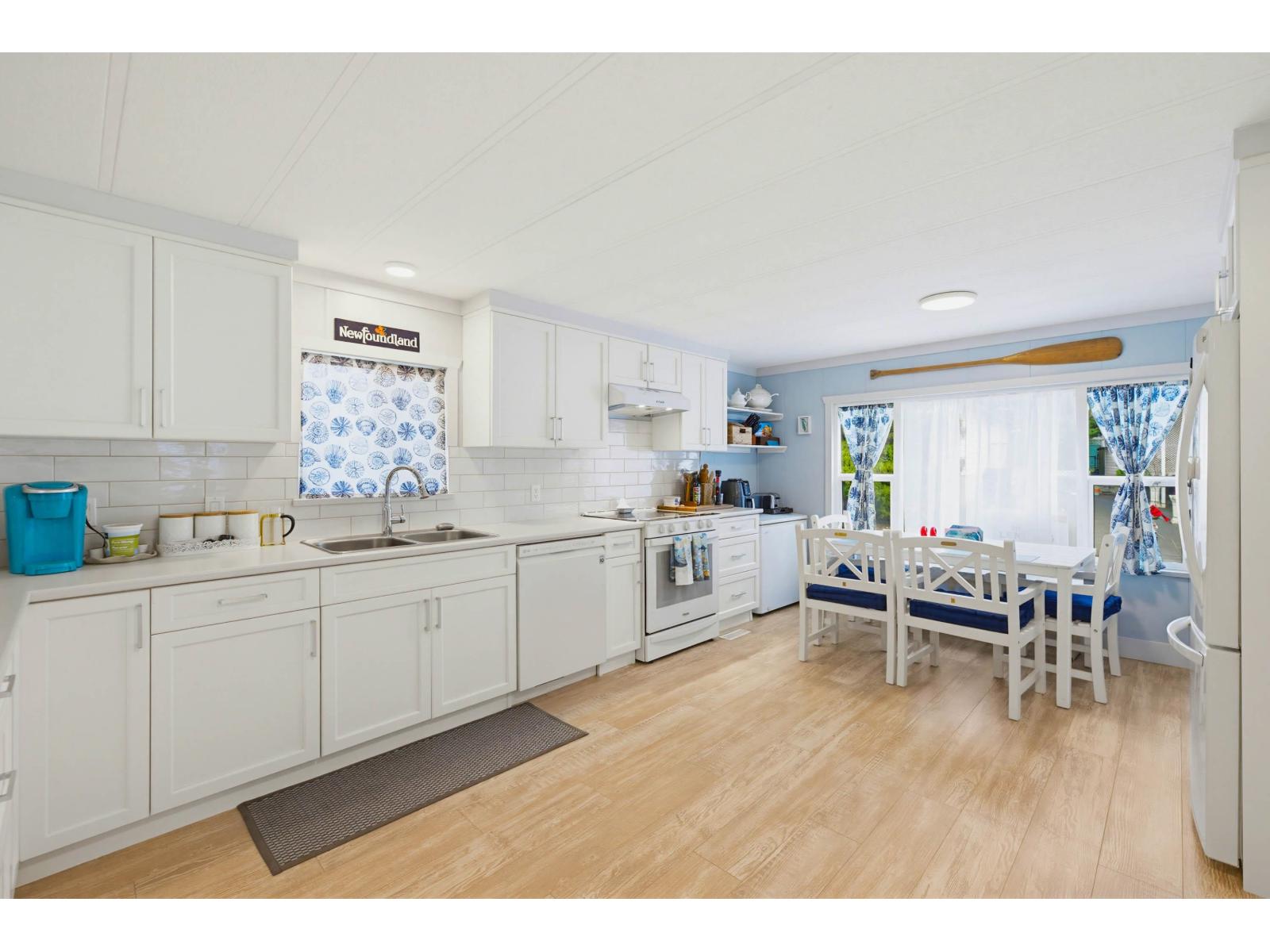 182 3665 244 Street Property Photo 11