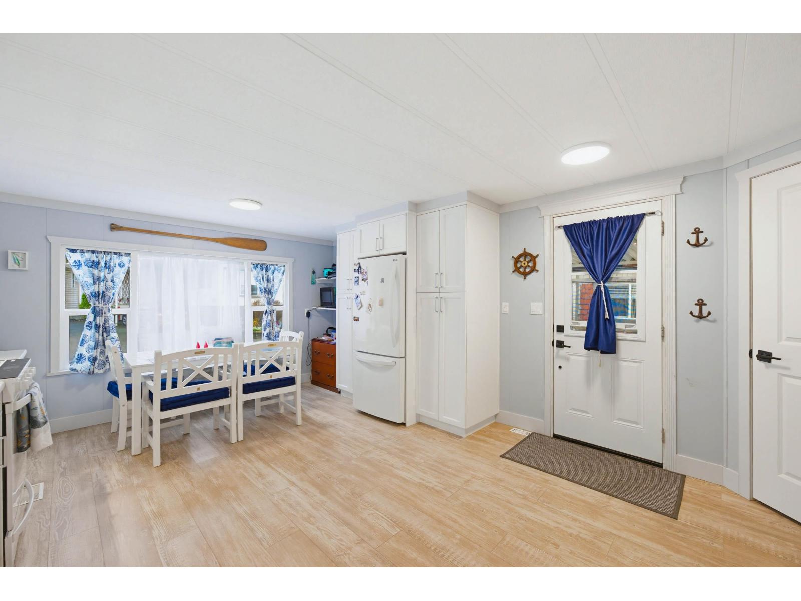 182 3665 244 Street Property Photo 13