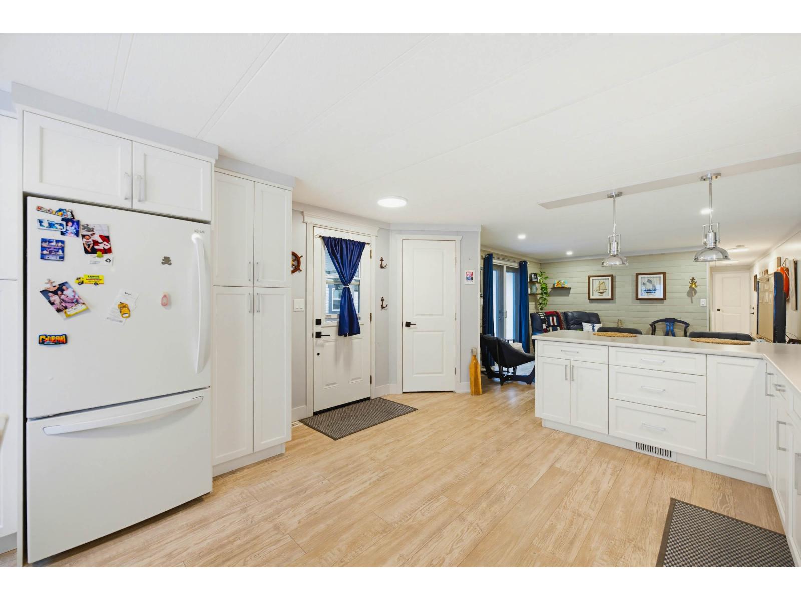182 3665 244 Street Property Photo 16