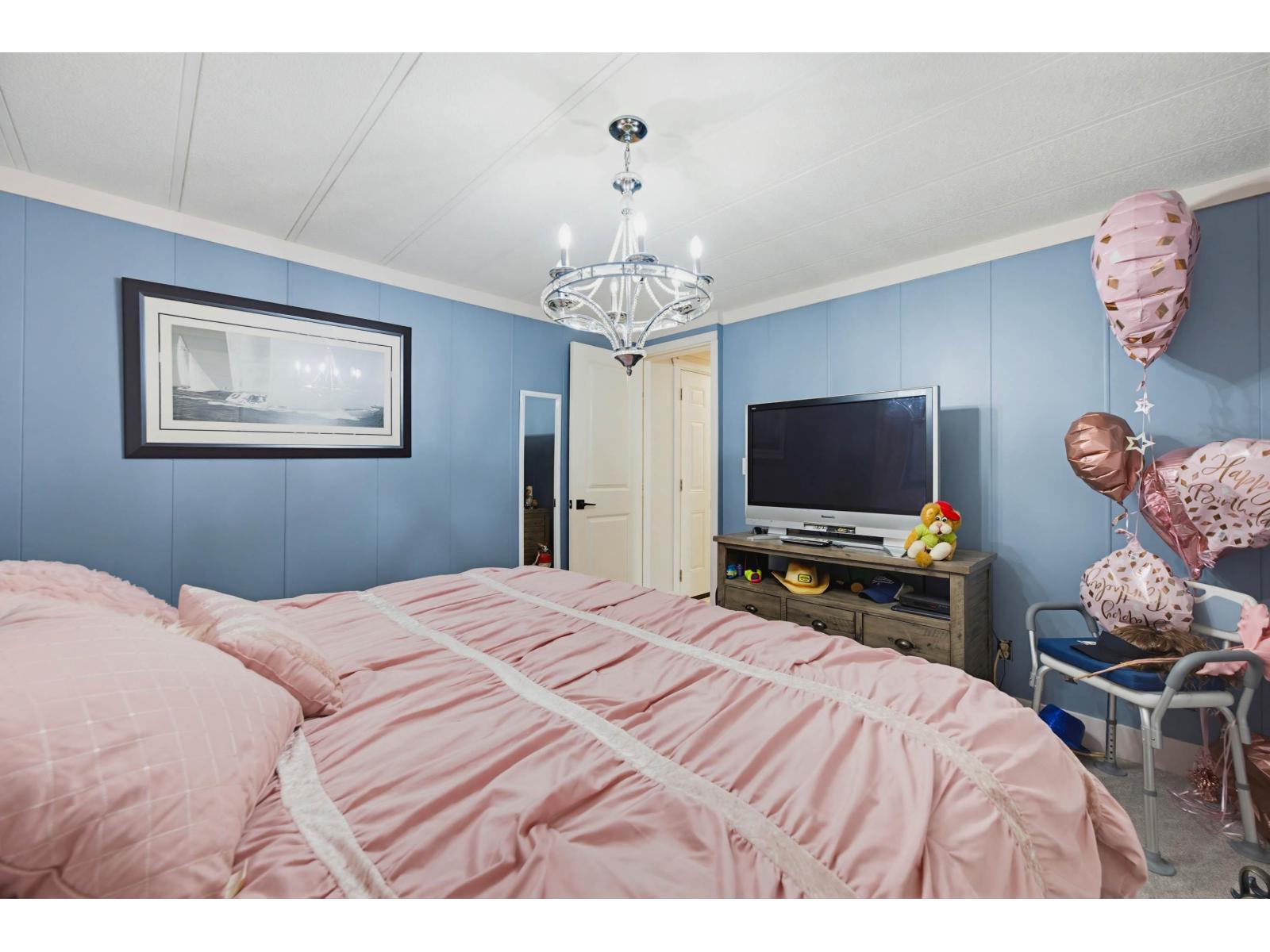 182 3665 244 Street Property Photo 18