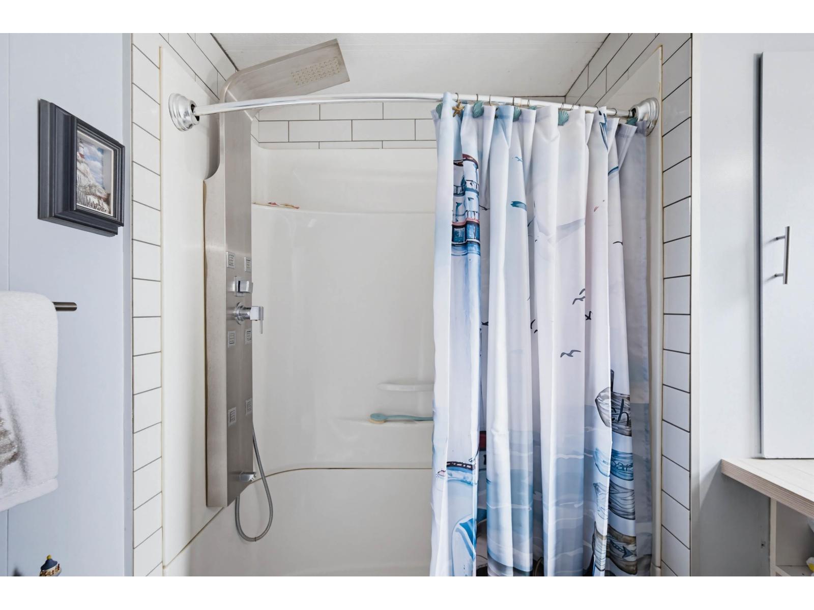 182 3665 244 Street Property Photo 20