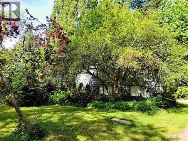 5875 Reef Road Property Photo 6