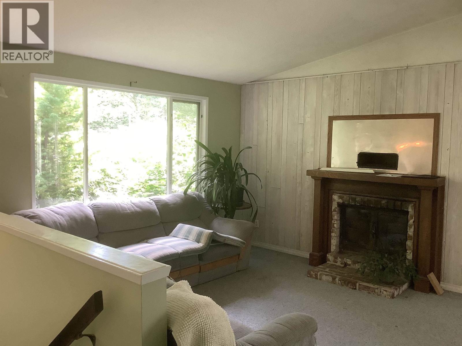 5875 Reef Road Property Photo 7