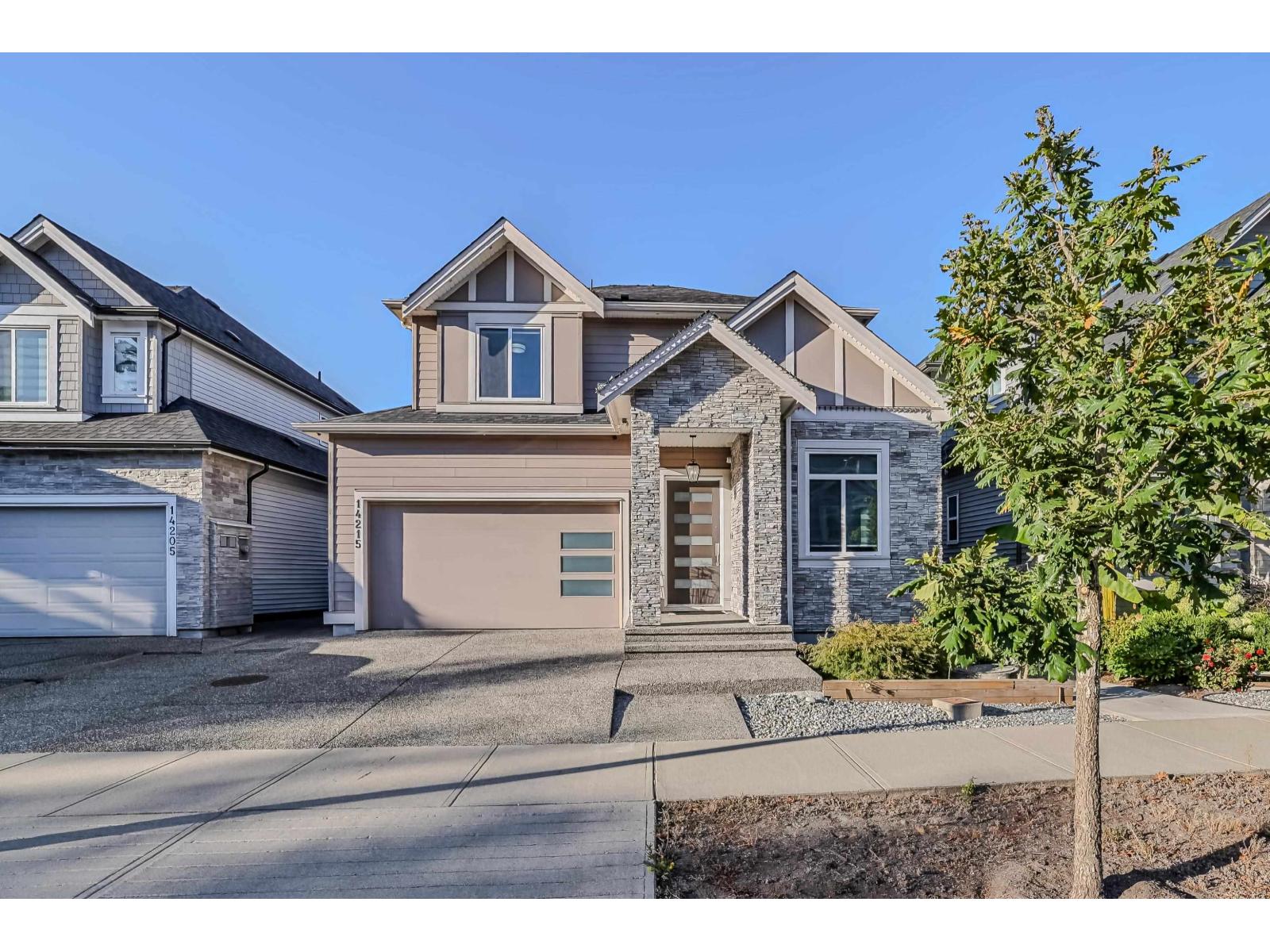 14215 61b Avenue Property Photo 1