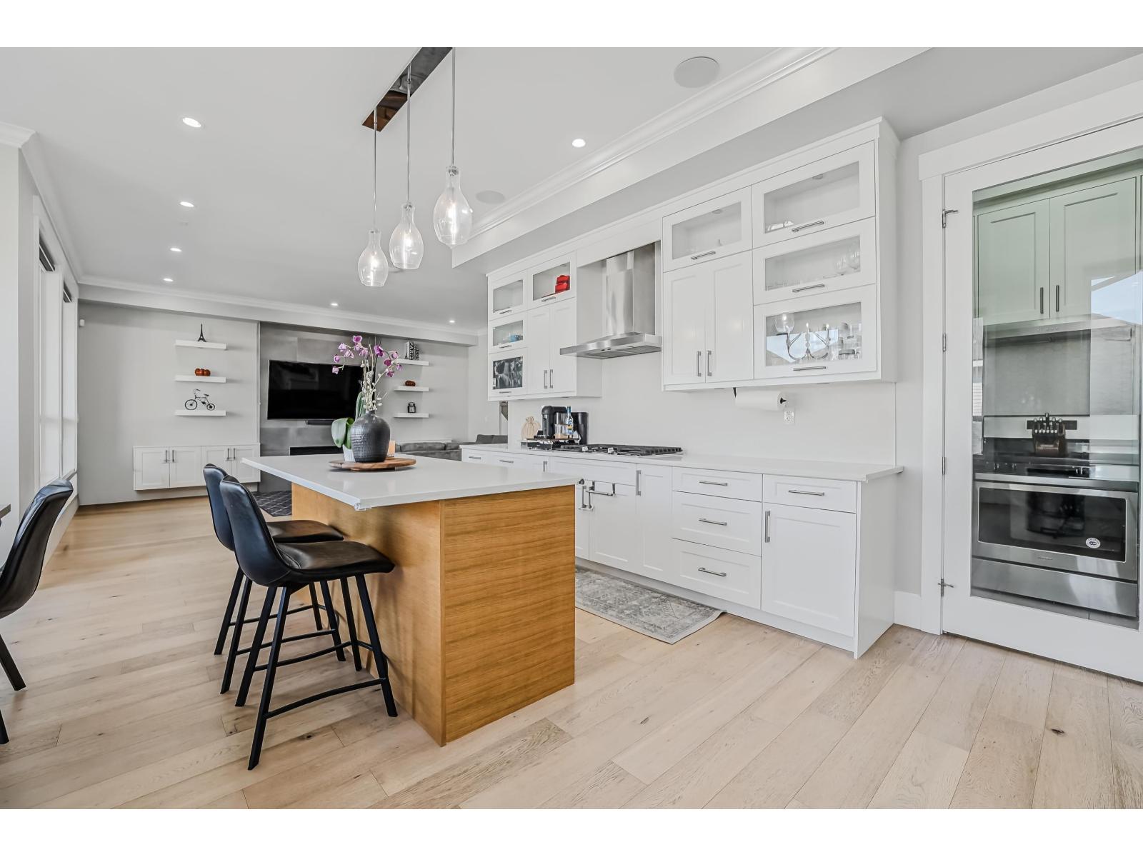 14215 61b Avenue Property Photo 15