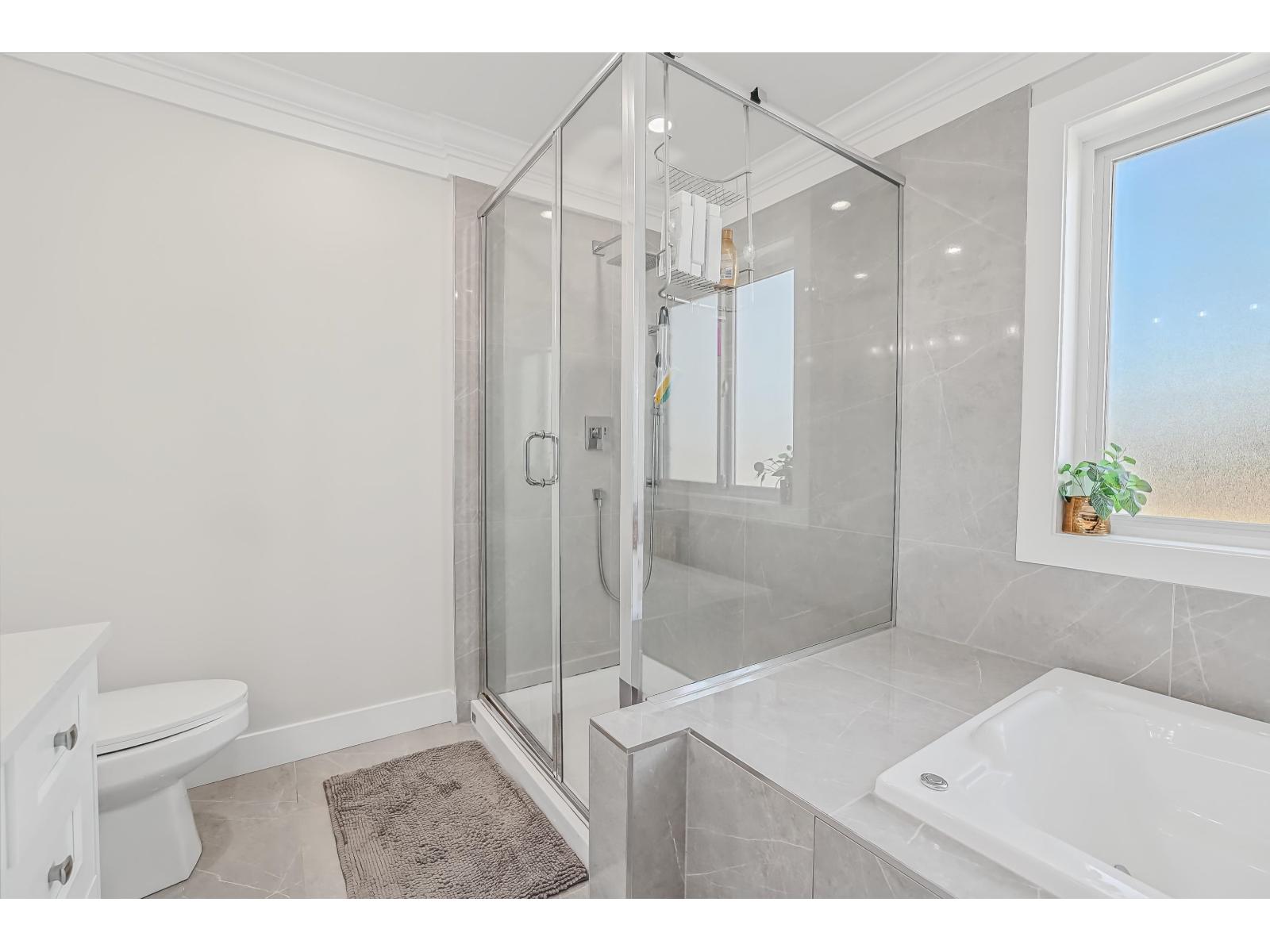 14215 61b Avenue Property Photo 28
