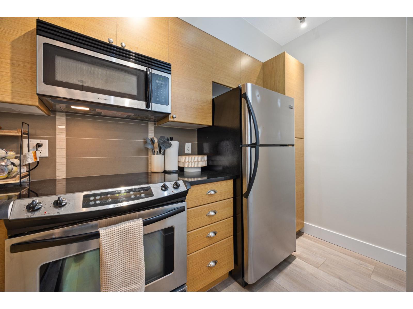 59 19478 65 Avenue Property Photo 16