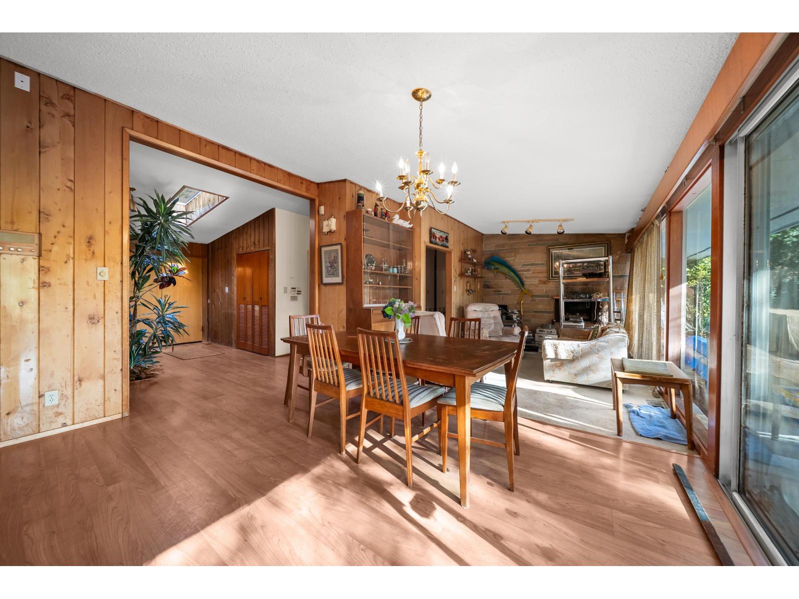 21180 48 Avenue Property Photo 18