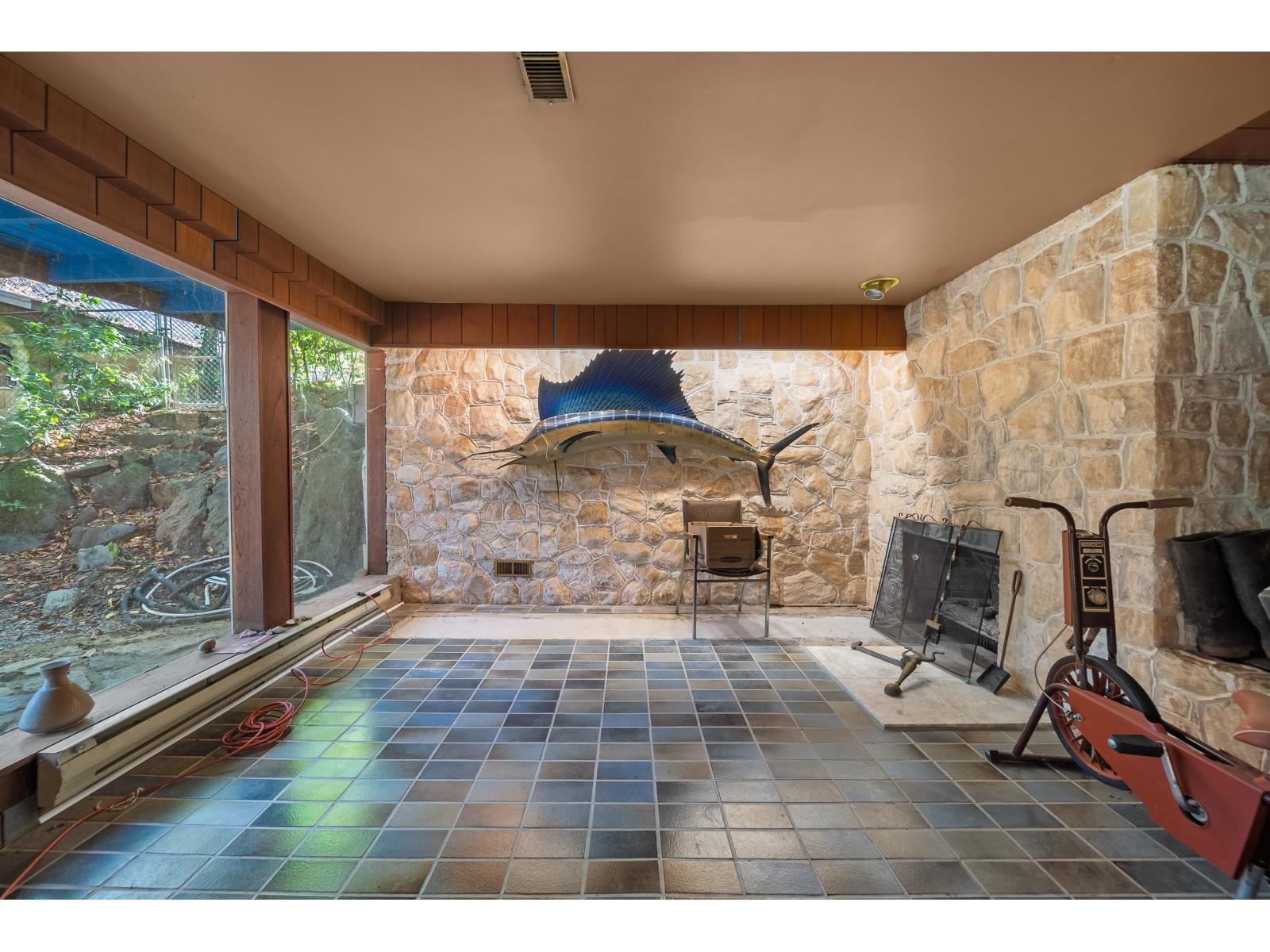 21180 48 Avenue Property Photo 26