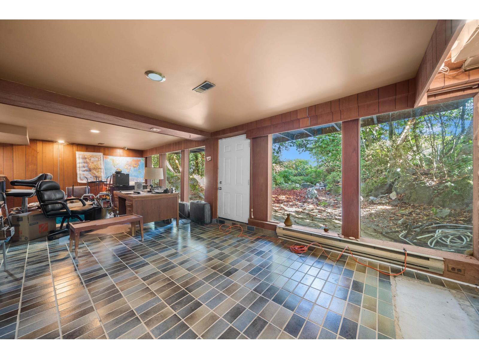 21180 48 Avenue Property Photo 27