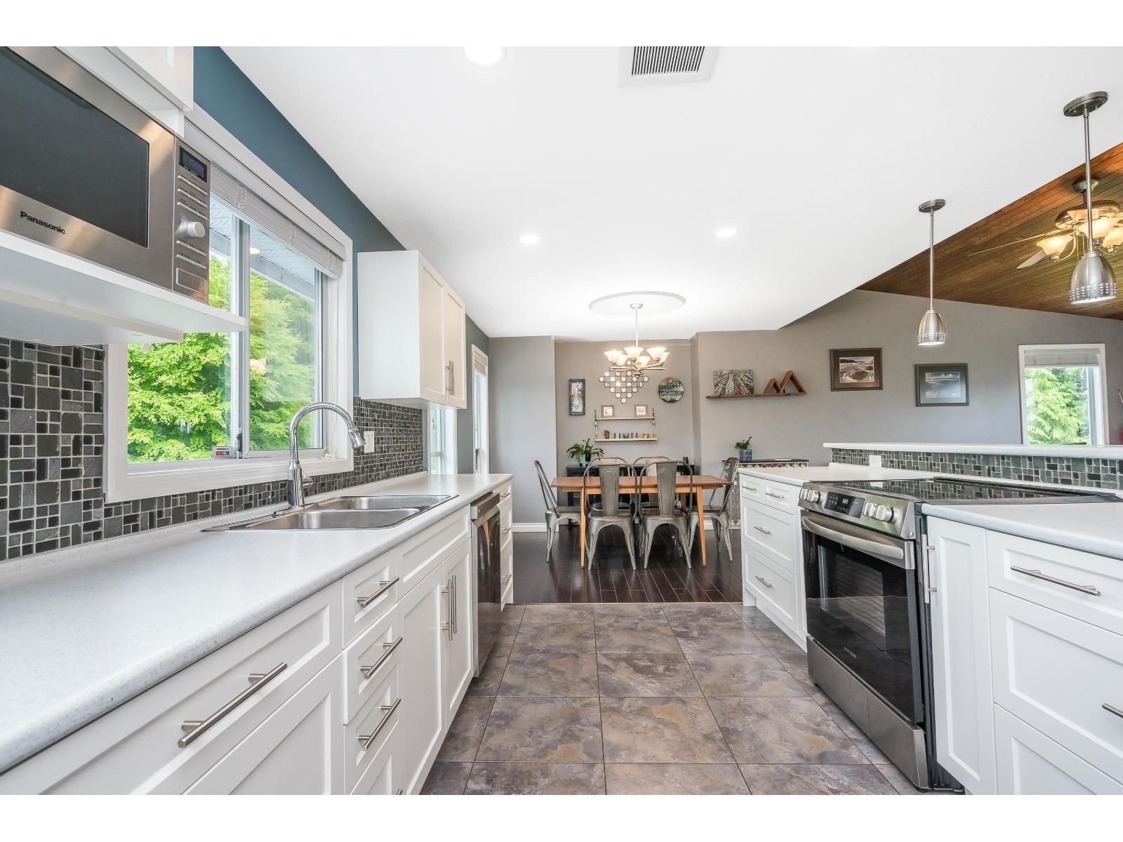 4460 Wilson Road Property Photo 4