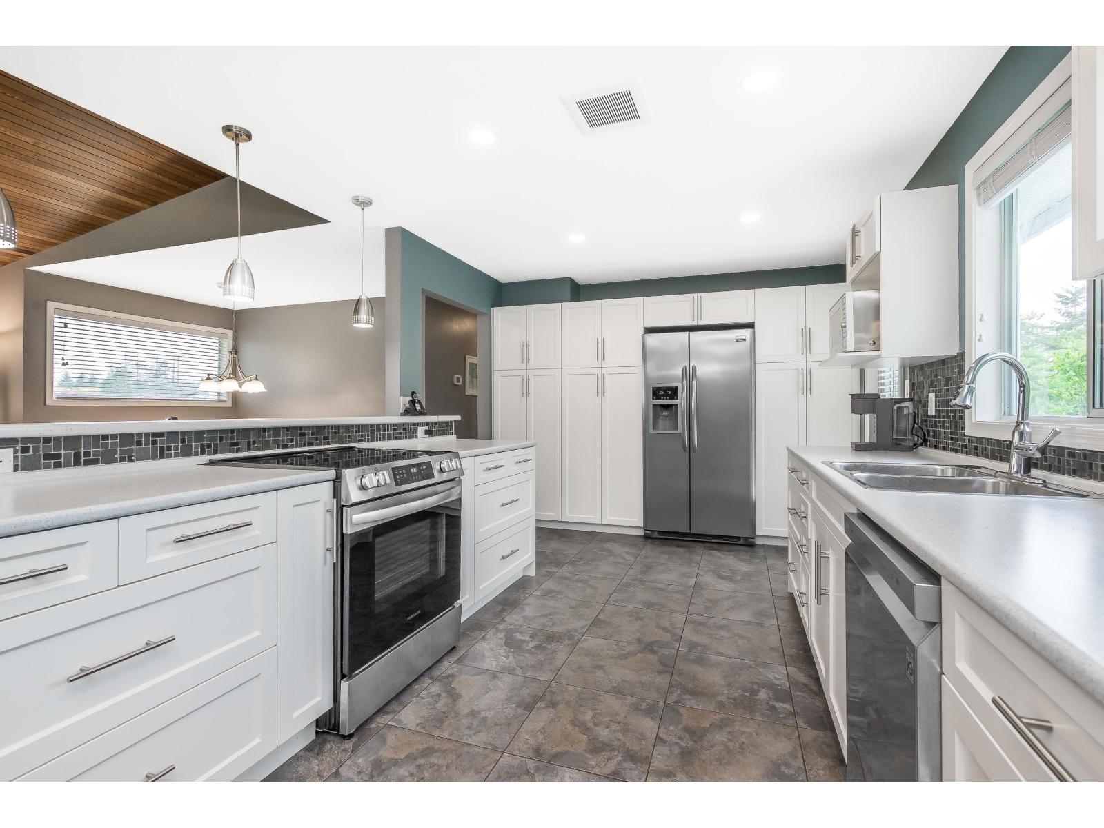 4460 Wilson Road Property Photo 10