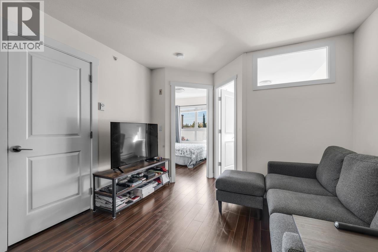Ph7 1239 Kingsway Property Photo 10