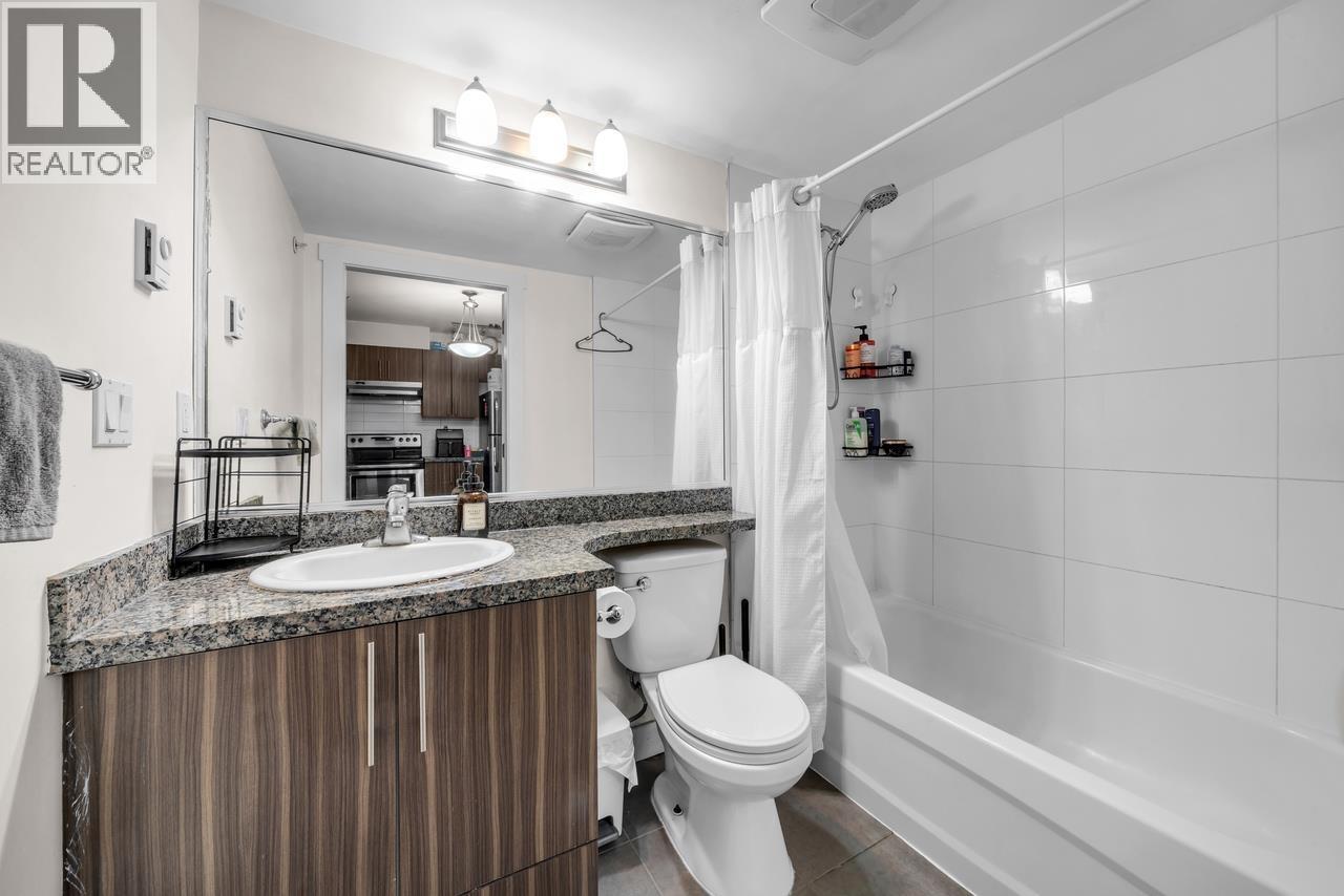 Ph7 1239 Kingsway Property Photo 11