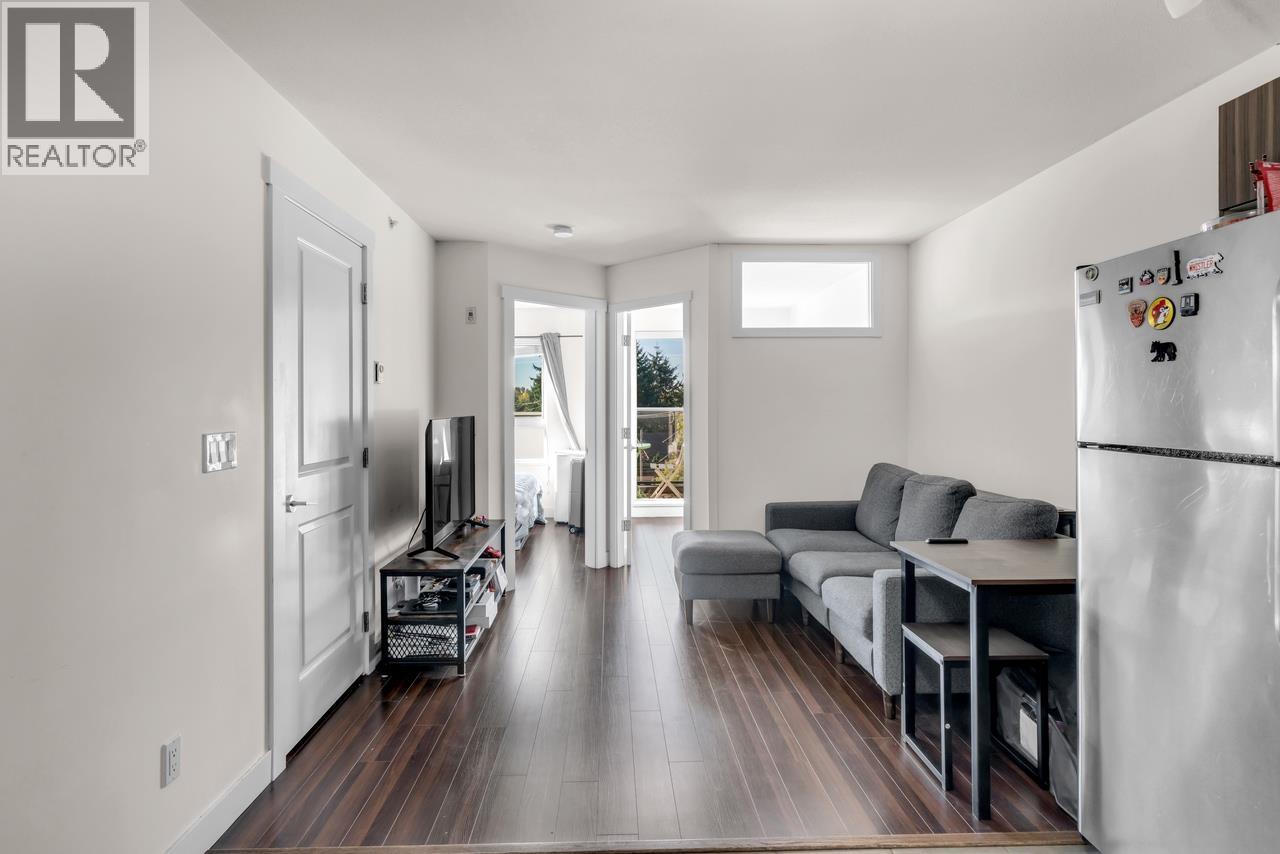 Ph7 1239 Kingsway Property Photo 12