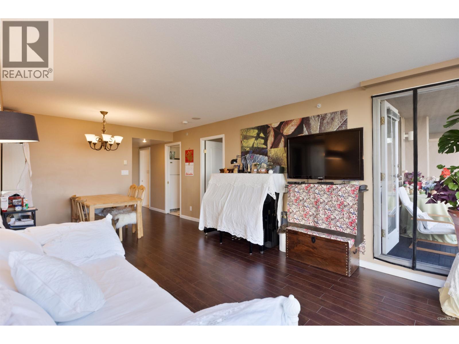 801 8171 Saba Road Property Photo 19