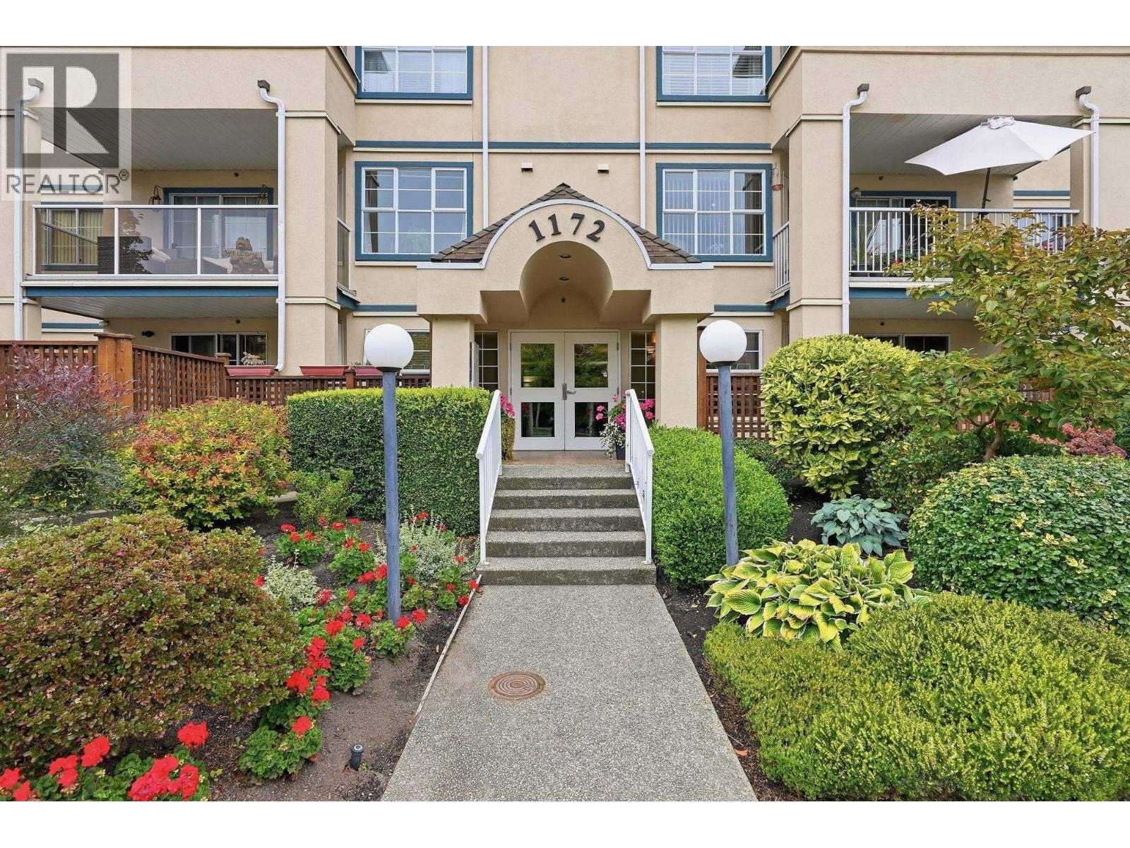 106 1172 55 Street Property Photo 2