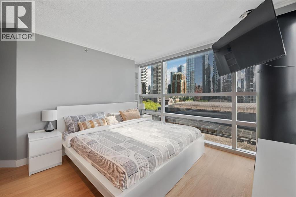 70x 1050 Burrard Street Property Photo 13