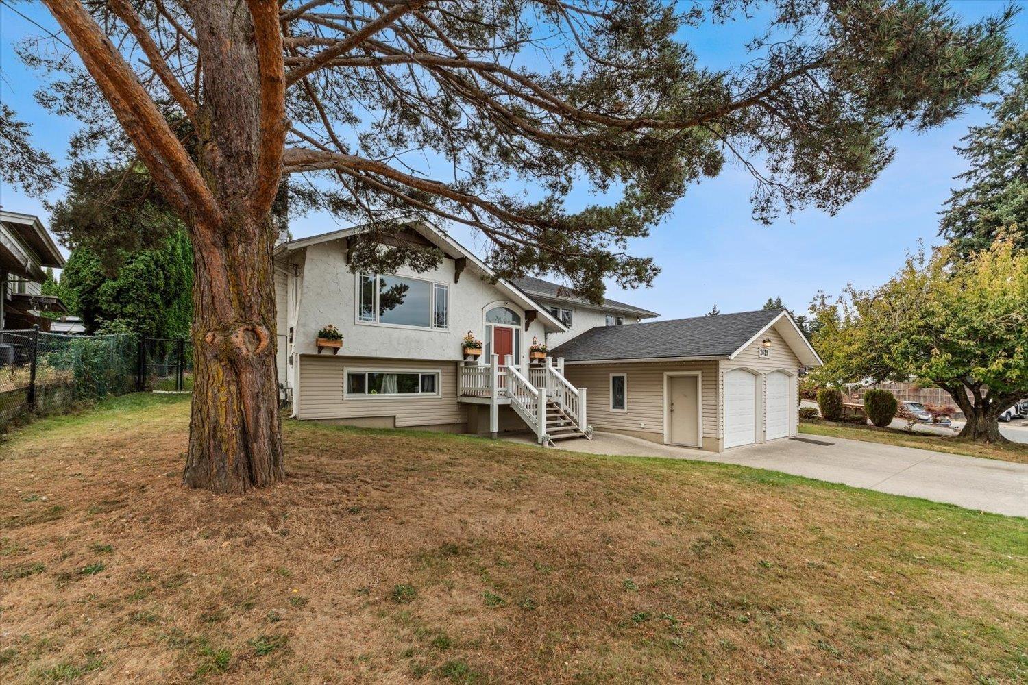 2629 Sunnyside Crescent Property Photo 2