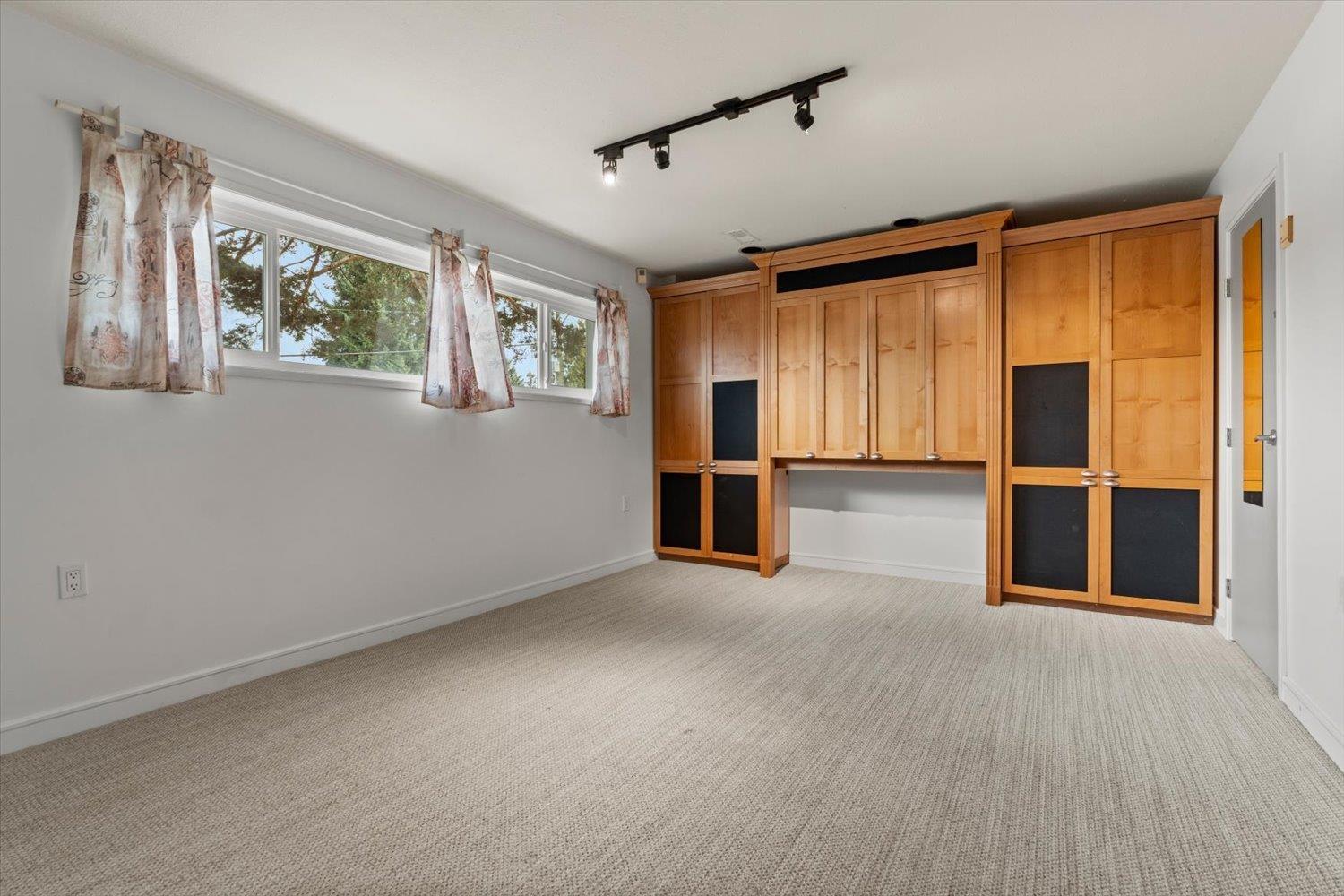 2629 Sunnyside Crescent Property Photo 23