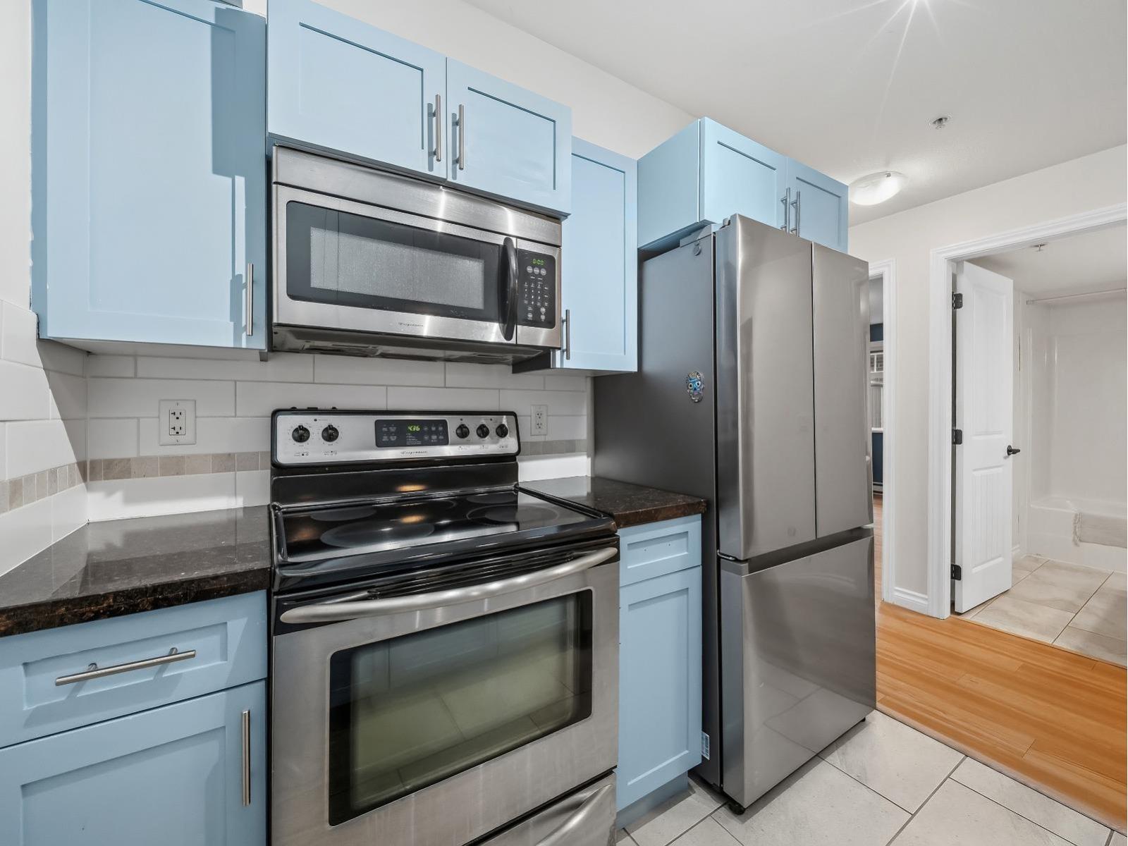 146 5660 201a Street Property Photo 4