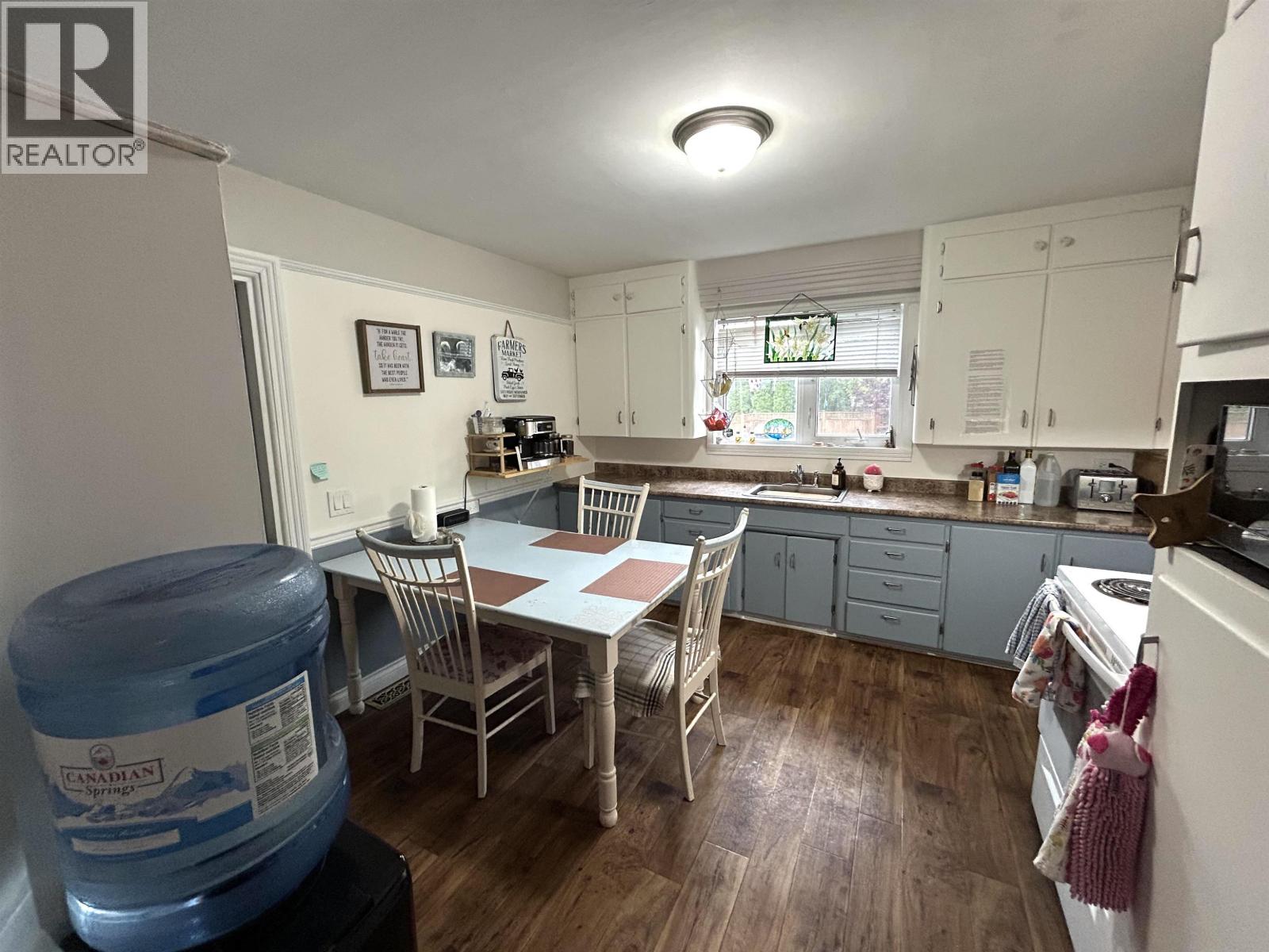 1880 Juniper Street Property Photo 6