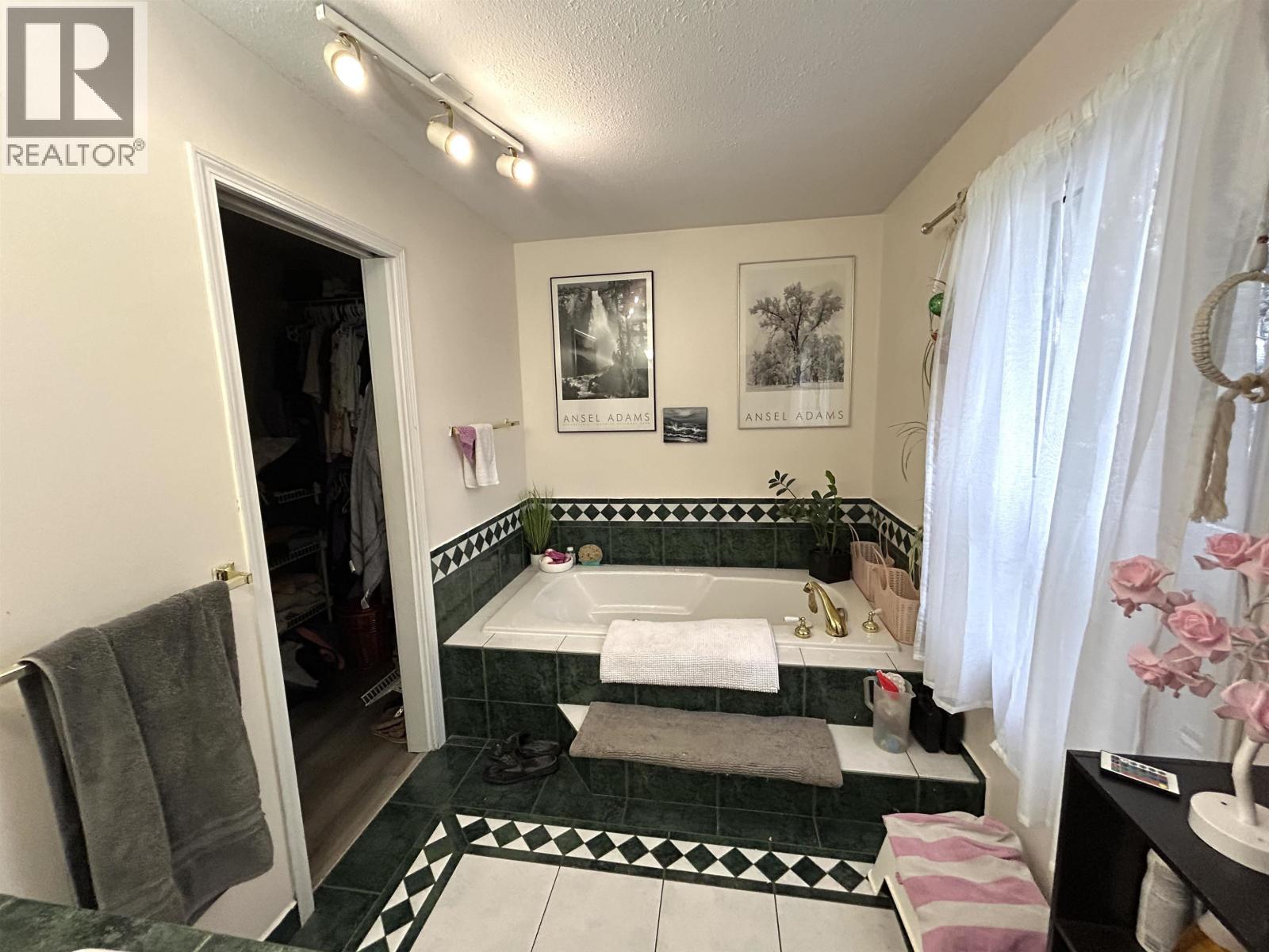1880 Juniper Street Property Photo 19