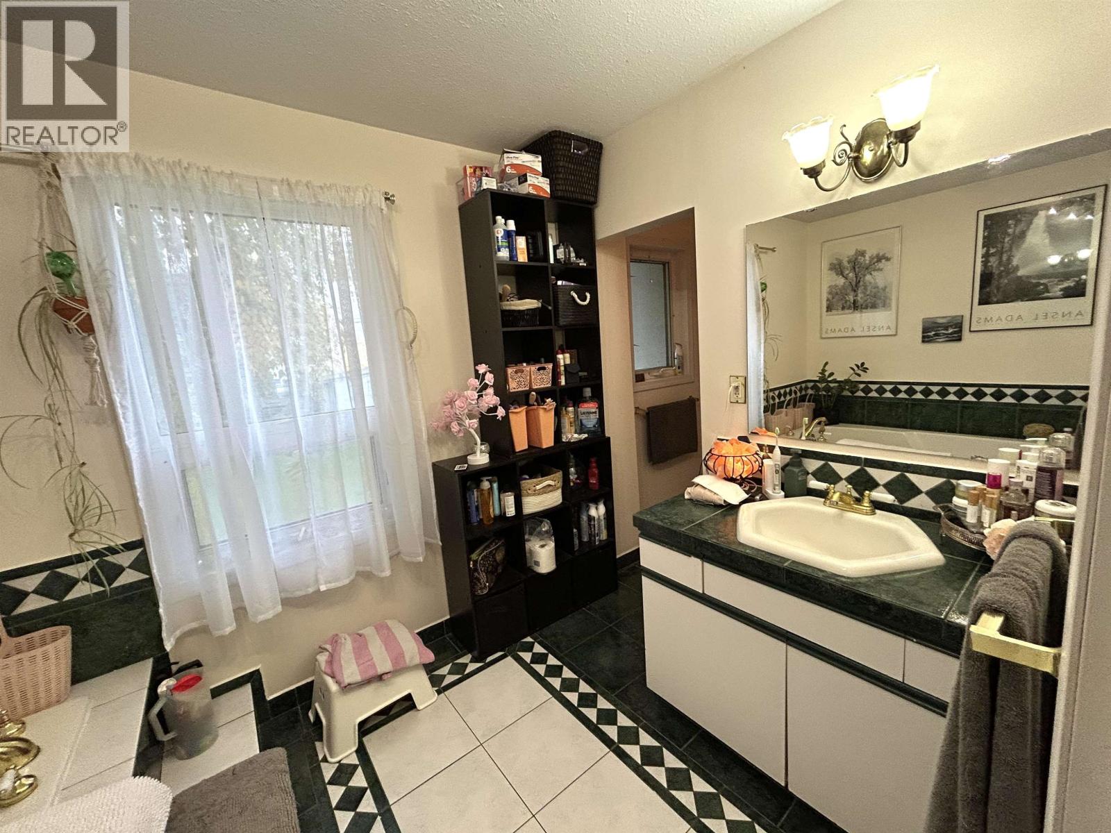 1880 Juniper Street Property Photo 21