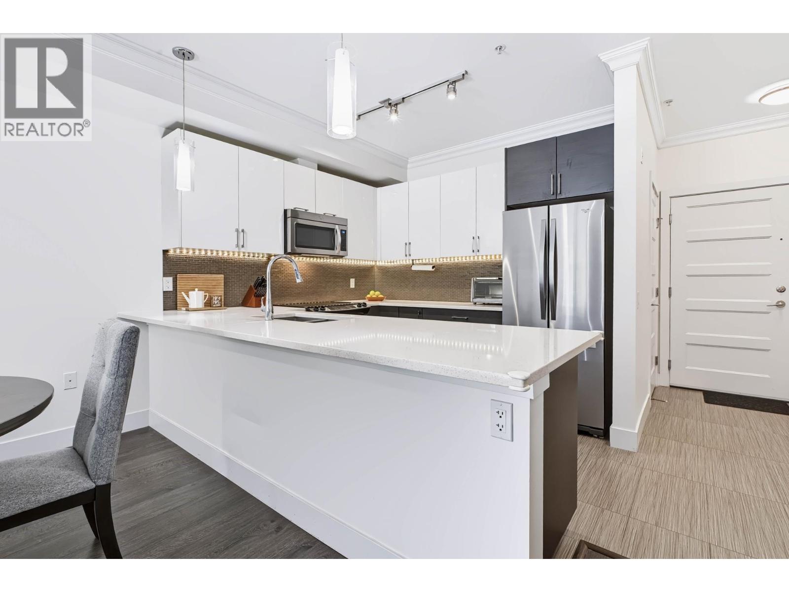 210 2349 Welcher Avenue Property Photo 6