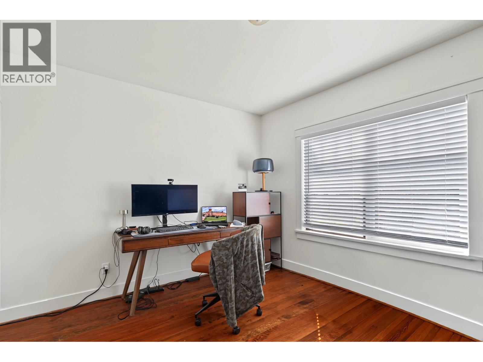 462 W 19th Avenue Property Photo 18