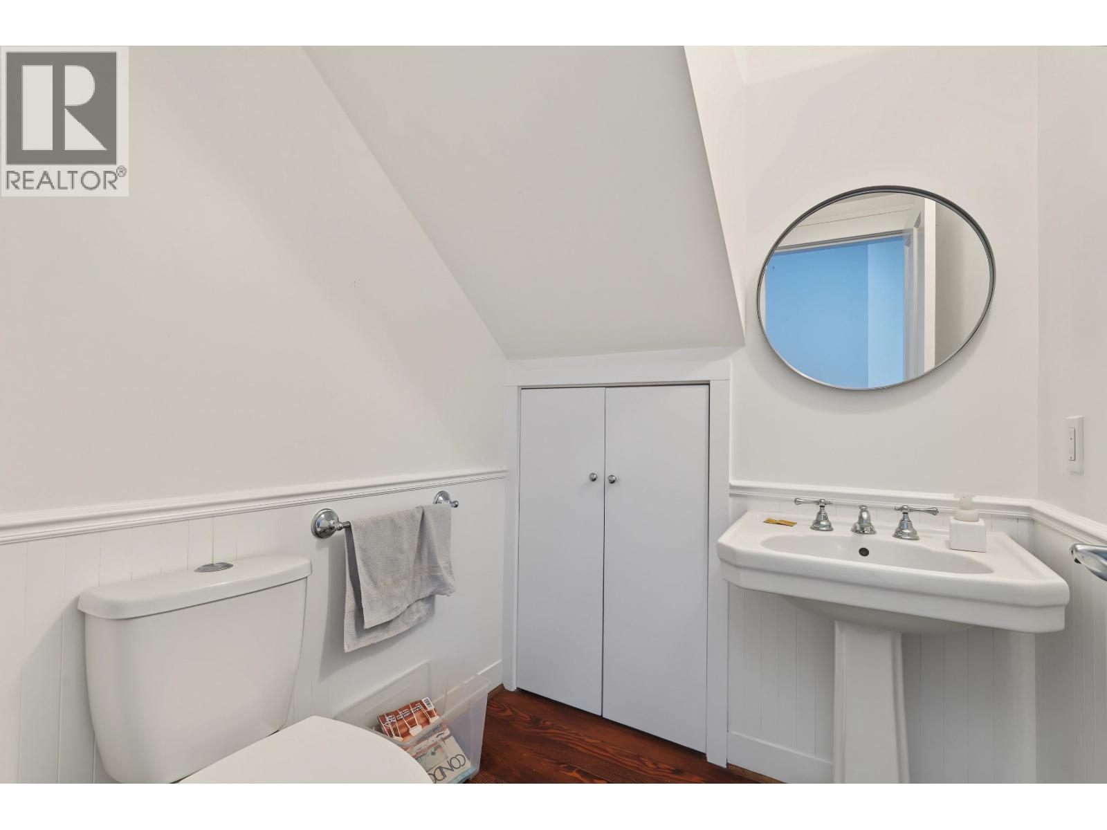 462 W 19th Avenue Property Photo 19
