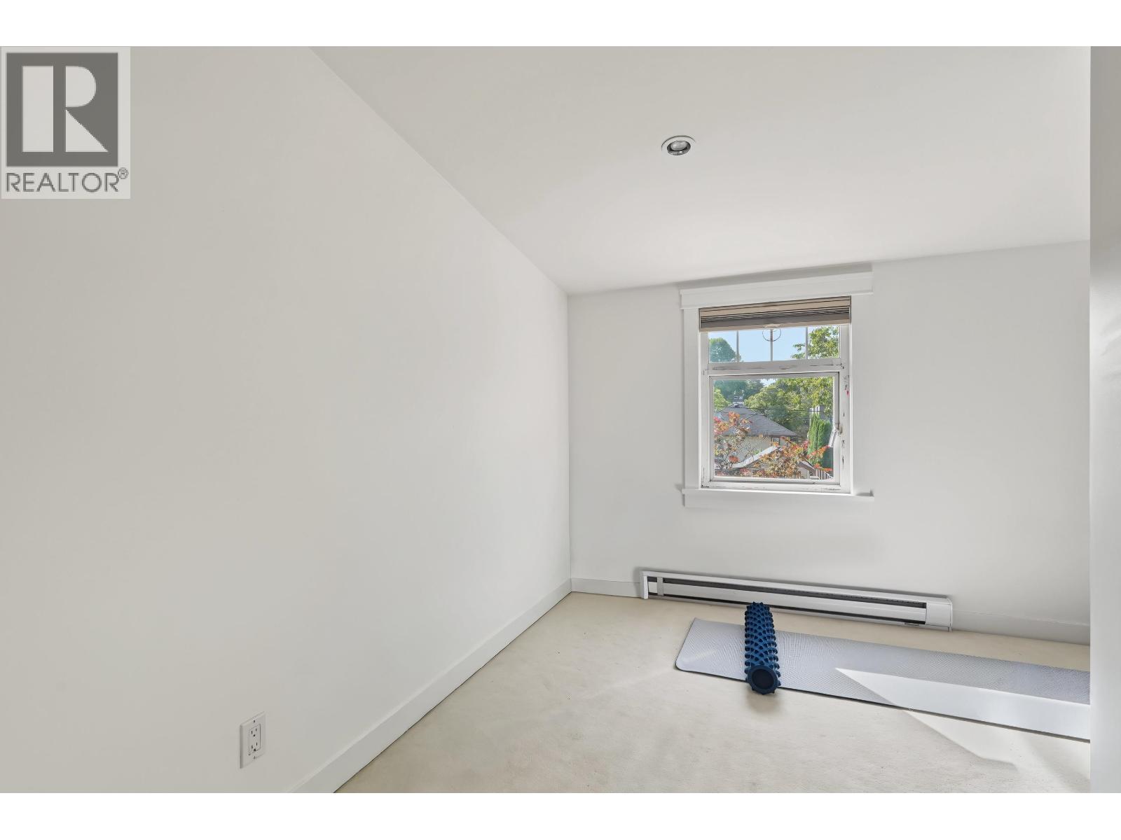 462 W 19th Avenue Property Photo 21