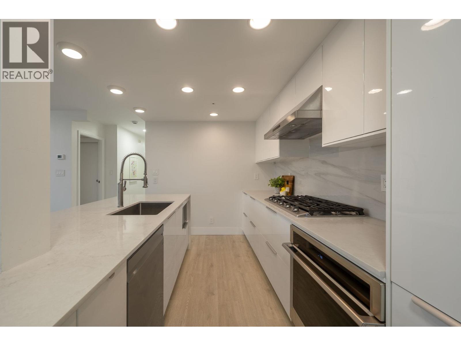 2607 198 Aquarius Mews Property Photo 15