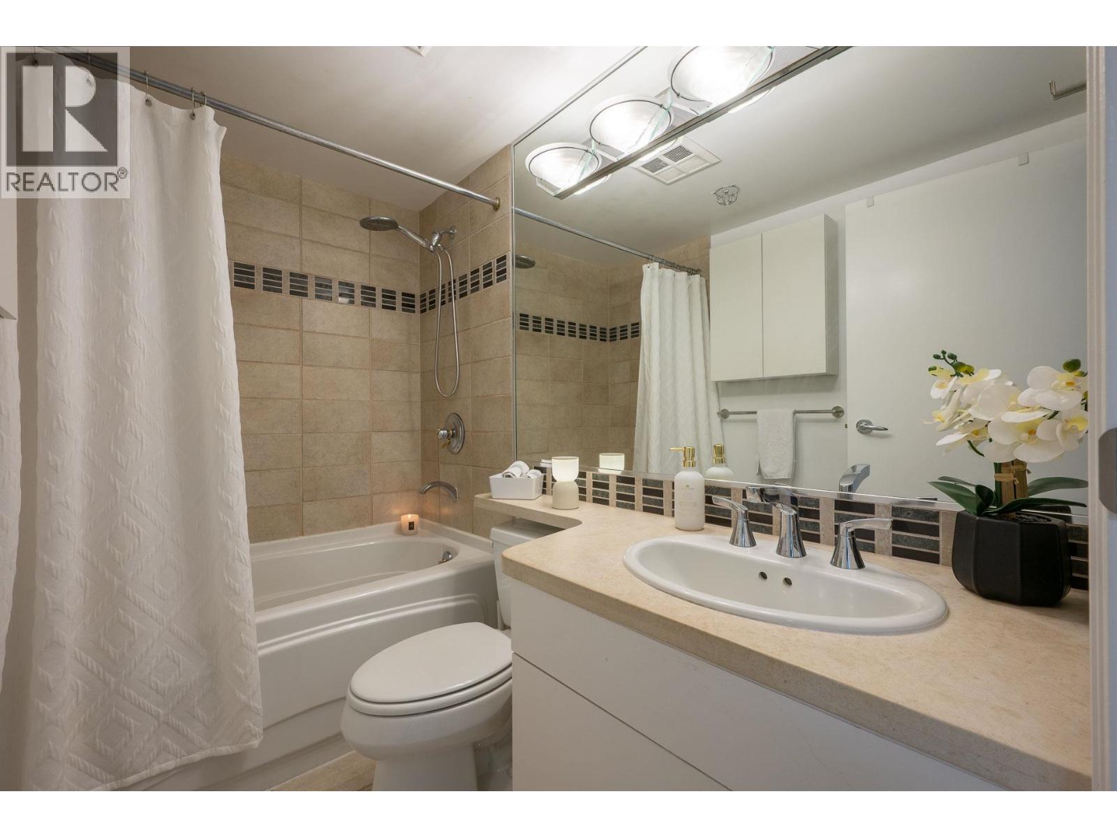 2607 198 Aquarius Mews Property Photo 33