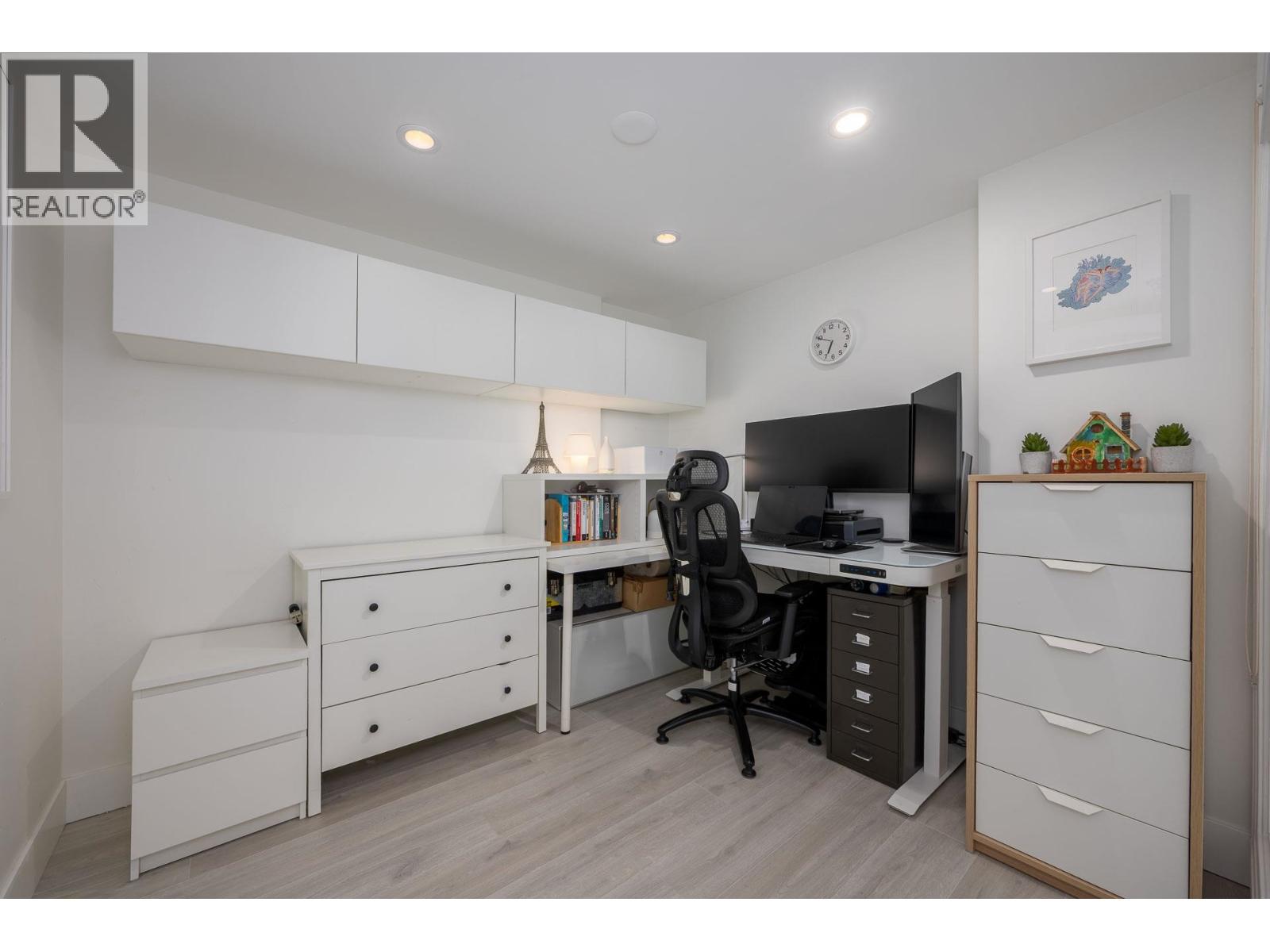2607 198 Aquarius Mews Property Photo 34