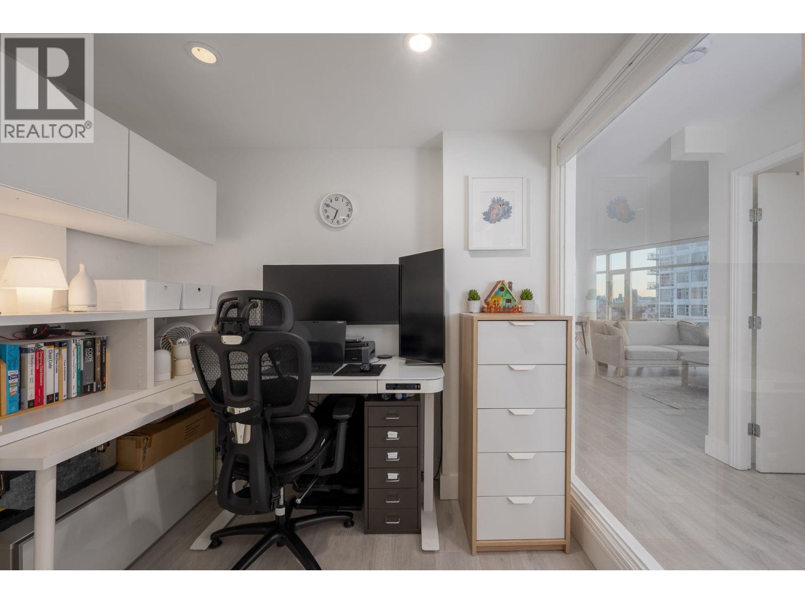 2607 198 Aquarius Mews Property Photo 35
