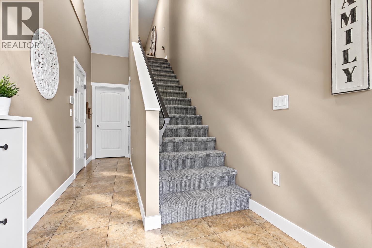 25 11160 234a Street Property Photo 4