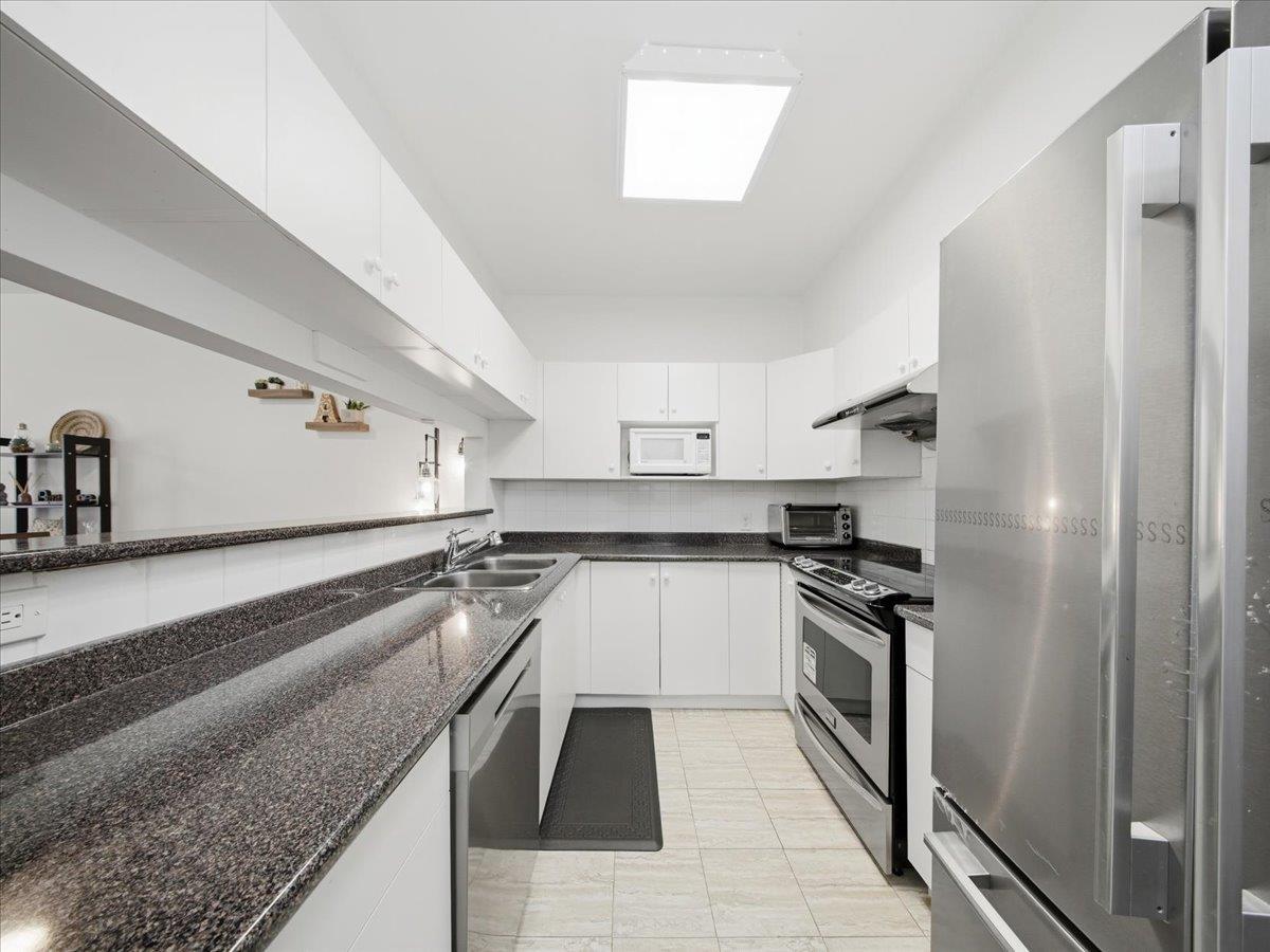114 10128 132 Street Property Photo 9