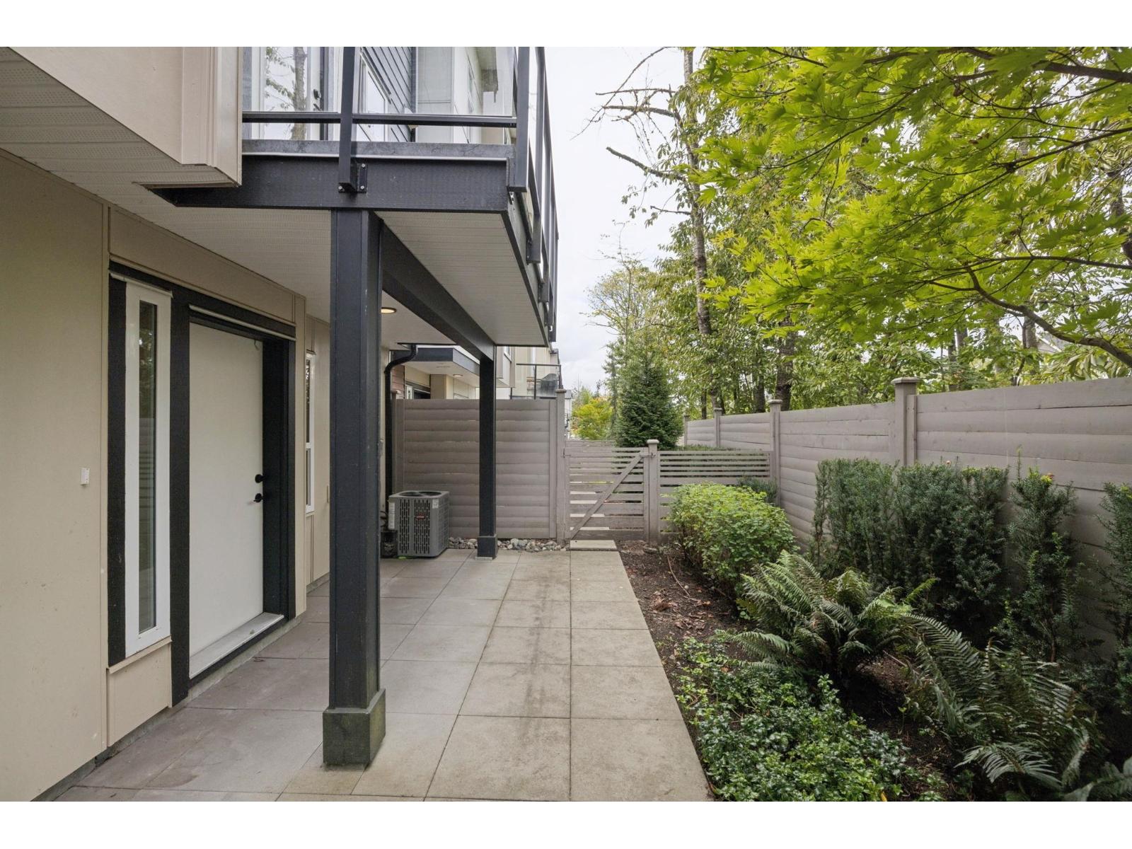 26 7670 207 Street Property Photo 35