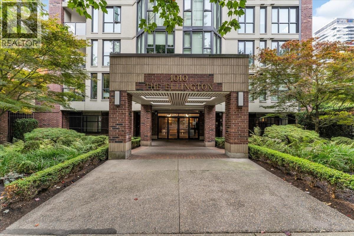 701 1010 Burnaby Street Property Photo 33