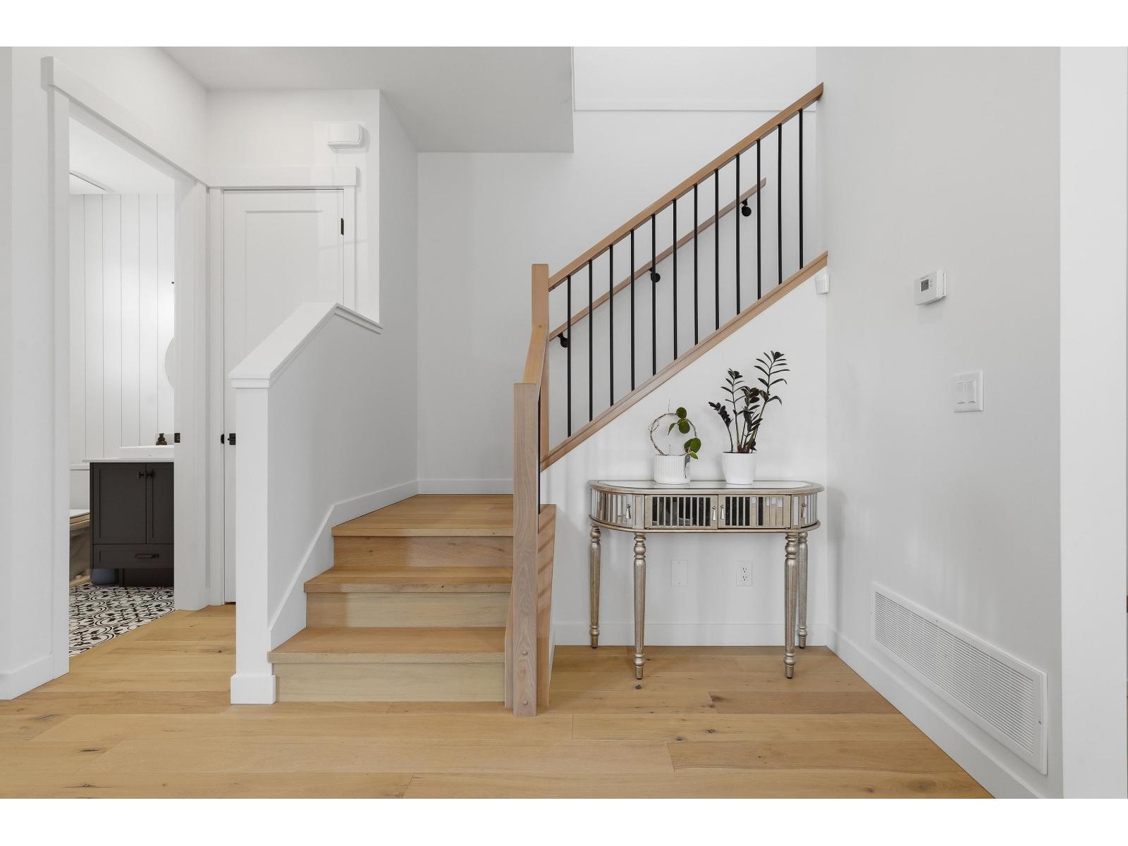 19619 75 Avenue Property Photo 3